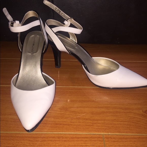 White and Black Bandolino 3.5” heels (Size 8) - Picture 2 of 5